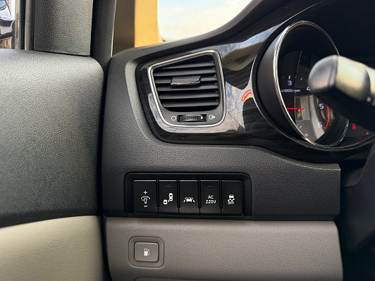 Kia Carnival, 2018 года, пробег 212320 км
