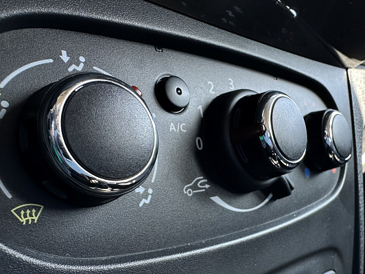 Renault Sandero Life, 2020 года, пробег 70701 км