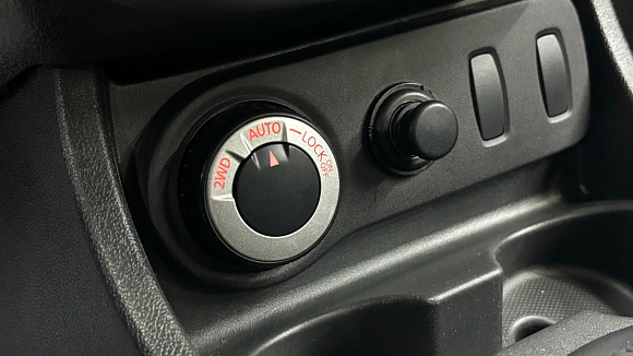 Renault Duster, 2015 года, пробег 201500 км