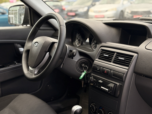 Lada (ВАЗ) Priora Standard 21702-40-050, 2017 года, пробег 143345 км