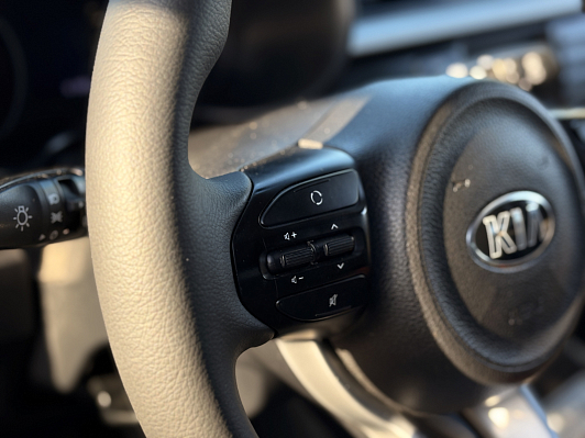 Kia Rio Luxe, 2018 года, пробег 81351 км