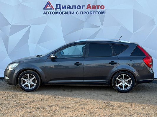 Kia Ceed Люкс плюс, 2010 года, пробег 240000 км