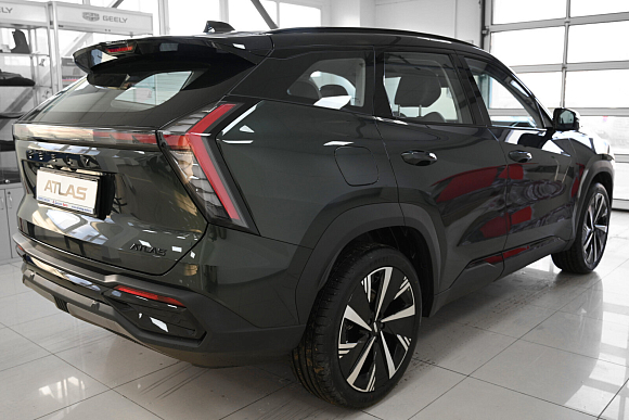 Geely Atlas Flagship Sport, зеленый