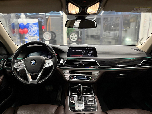 BMW 7 серии, 2020 года, пробег 102145 км