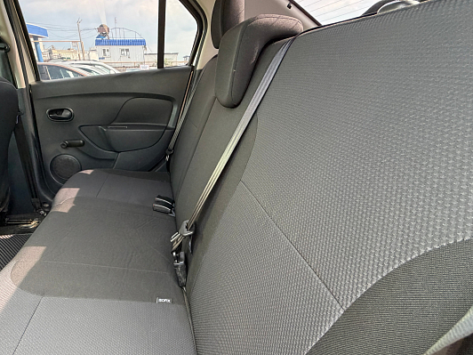 Renault Logan Privilege, 2017 года, пробег 180000 км