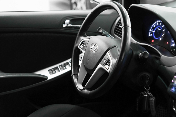 Hyundai Solaris Dynamic, 2012 года, пробег 190000 км