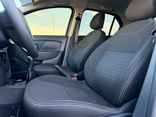 Renault Logan Confort, 2016 года, пробег 81000 км