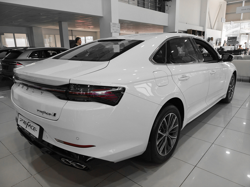 Geely Preface Люкс, белый