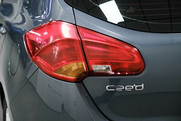 Kia Ceed Luxe, 2014 года, пробег 99000 км