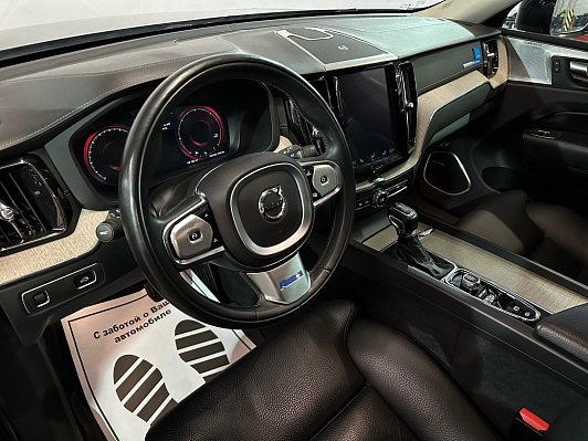 Volvo XC60 Inscription, 2018 года, пробег 525001 км