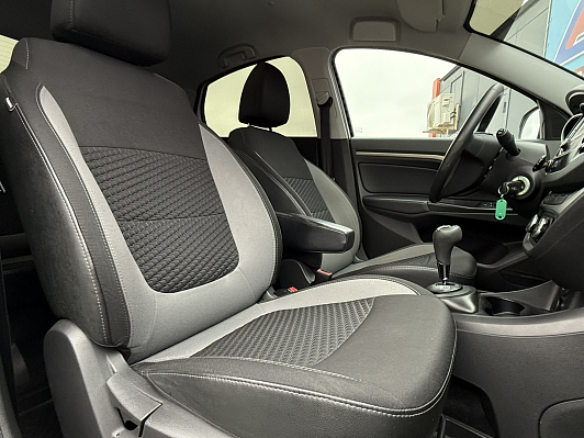 Lada (ВАЗ) Vesta Luxe Multimedia (2018-2019), 2017 года, пробег 96650 км