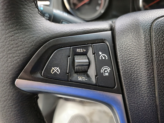 Opel Astra Cosmo, 2013 года, пробег 202876 км