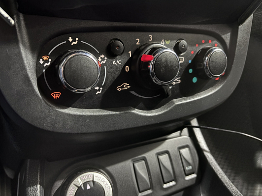 Renault Duster Life, 2016 года, пробег 148227 км