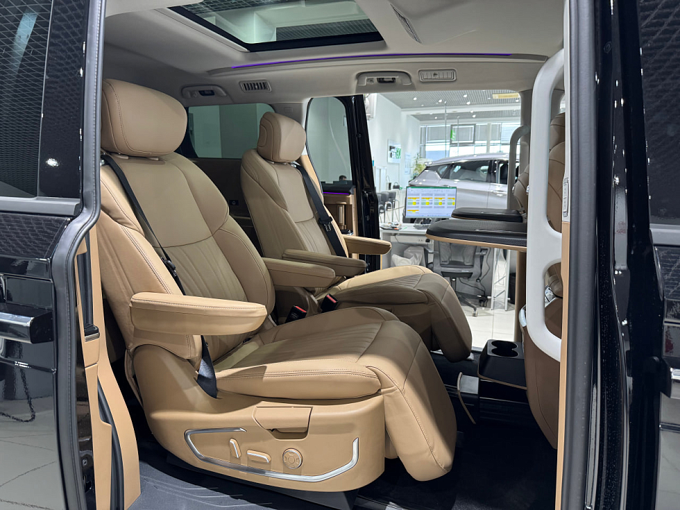 JAC RF8 Flagship, черный