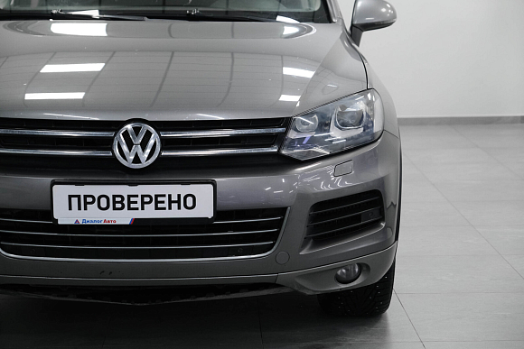 Volkswagen Touareg, 2011 года, пробег 261000 км
