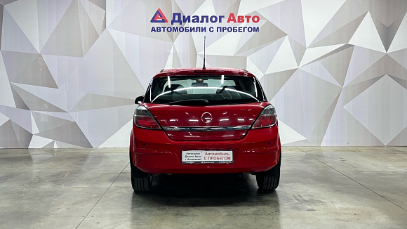 Opel Astra, 2012 года, пробег 105806 км