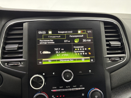 Renault Megane, 2019 года, пробег 121942 км