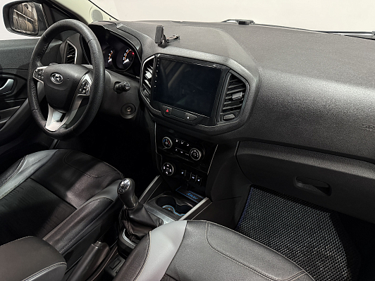 Lada (ВАЗ) XRAY Luxe Prestige, 2019 года, пробег 98000 км