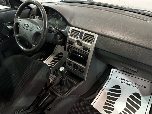 Lada (ВАЗ) Priora, 2011 года, пробег 292715 км