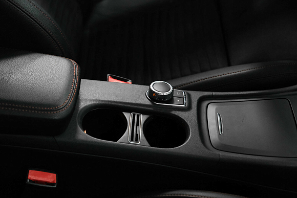 Mercedes-Benz GLA GLA 250 4MATIC Особая серия, 2016 года, пробег 161675 км