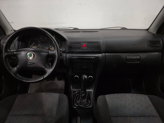 Skoda Octavia, 2005 года, пробег 233950 км