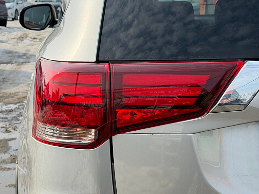 Mitsubishi Outlander Intense, 2016 года, пробег 210921 км