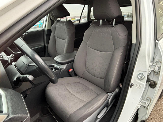 Toyota RAV4 Комфорт, 2021 года, пробег 85699 км