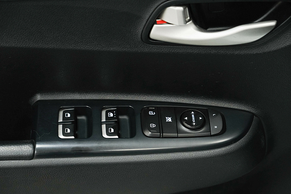 Kia Rio, 2019 года, пробег 140000 км