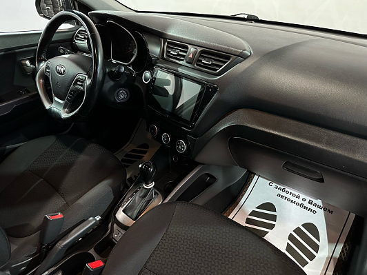 Kia Rio Prestige, 2016 года, пробег 95000 км