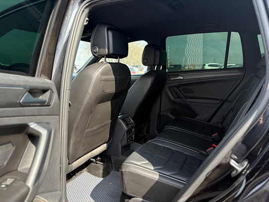 Volkswagen Tiguan R-Line, 2021 года, пробег 53843 км