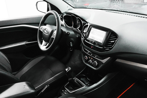 Lada (ВАЗ) Vesta Luxe Multimedia (2019-2021), 2018 года, пробег 144454 км