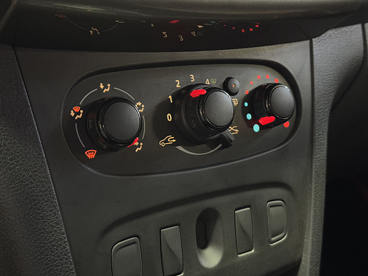 Renault Logan Stepway Life, 2019 года, пробег 147000 км