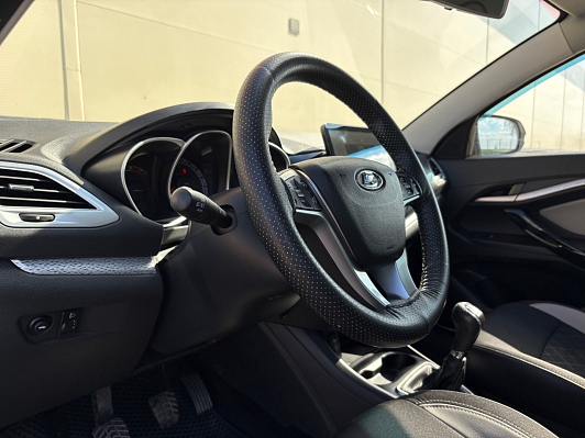 Lada (ВАЗ) Vesta Luxe Multimedia (2019-2021), 2018 года, пробег 152411 км