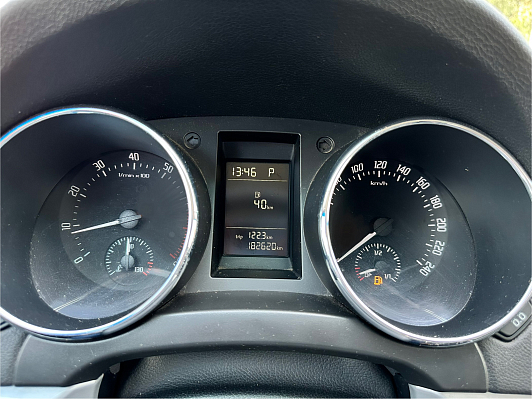 Skoda Yeti Active, 2011 года, пробег 182500 км
