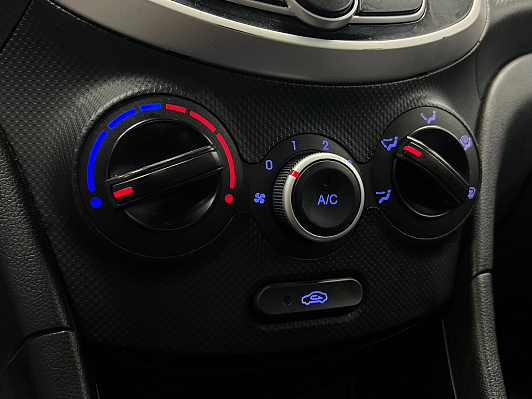Hyundai Solaris Comfort, 2013 года, пробег 174956 км