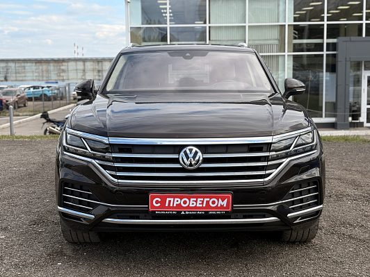 Volkswagen Touareg Exclusive, 2019 года, пробег 106856 км