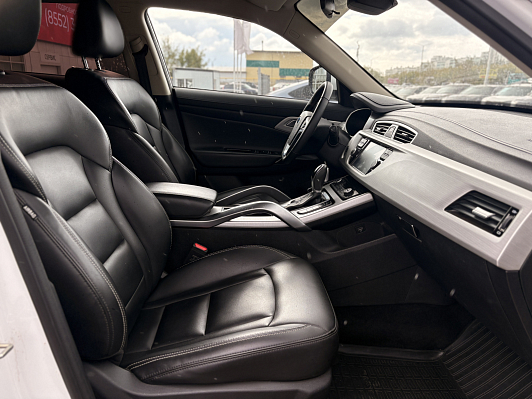 Geely Atlas Luxury, 2019 года, пробег 131015 км