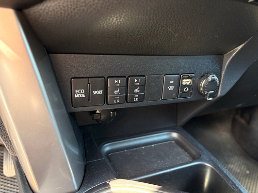 Toyota RAV4, 2017 года, пробег 191282 км