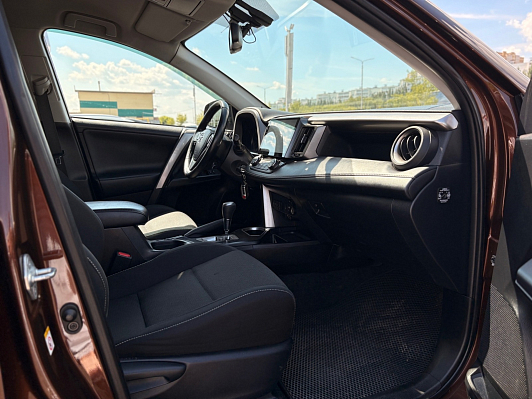 Toyota RAV4, 2017 года, пробег 191282 км