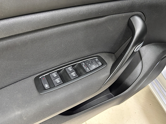 Renault Megane, 2019 года, пробег 121942 км