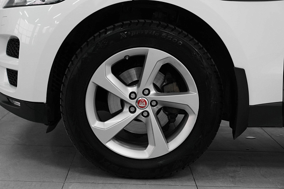 Jaguar F-Pace Pure, 2018 года, пробег 137210 км