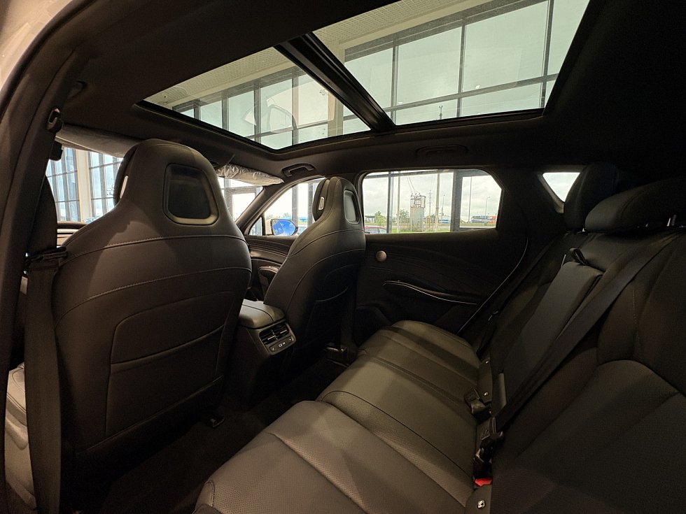 Omoda C7 Стиль, белый