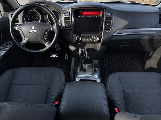 Mitsubishi Pajero Instyle, 2014 года, пробег 282420 км
