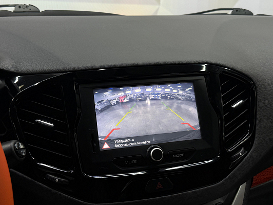 Lada (ВАЗ) Vesta Luxe Multimedia (2018-2019), 2018 года, пробег 46461 км