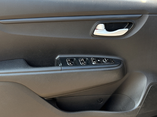 Kia Rio Comfort, 2017 года, пробег 93392 км
