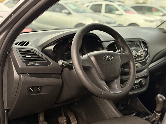 Lada (ВАЗ) Vesta Comfort, 2018 года, пробег 95000 км