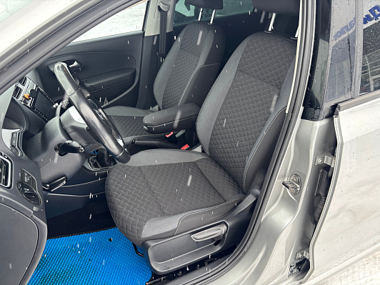 Volkswagen Polo Drive, 2018 года, пробег 225000 км