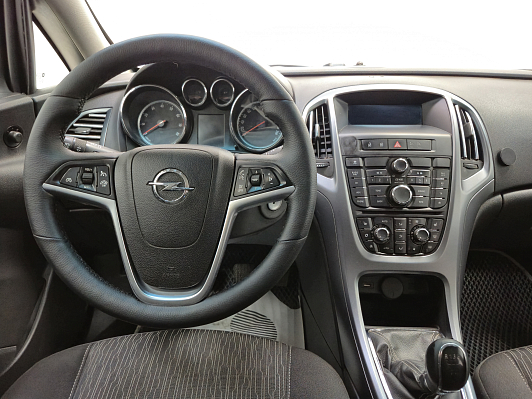 Opel Astra Cosmo, 2013 года, пробег 202876 км