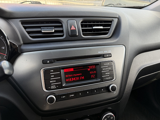 Kia Rio Prestige, 2015 года, пробег 145000 км