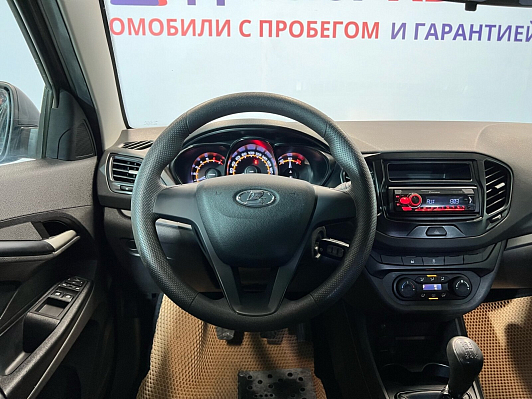 Lada (ВАЗ) Vesta, 2020 года, пробег 81000 км